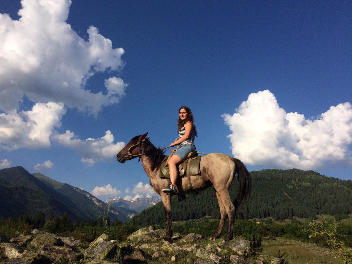 Ecohouse Svaneti Местия Экстерьер фото